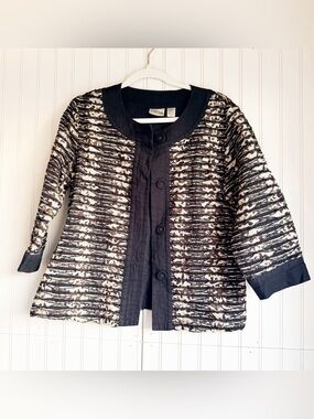 Chico's Size M Black Beige  3/4 Sleeves Textured Abstract Print Jacket